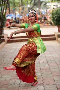 Chinmayi Nrityalaya Students' Kuchipudi Dance Performance