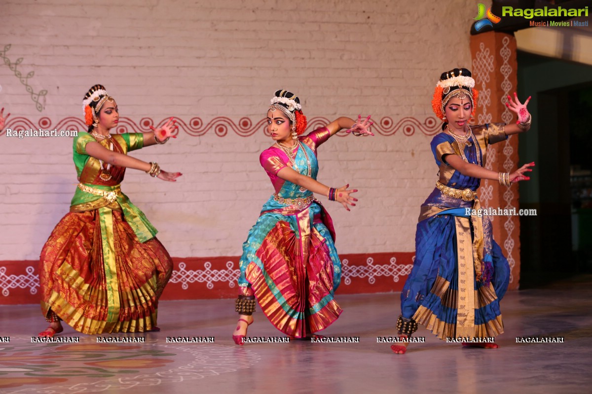 Chinmayi Nrityalaya Students' Kuchipudi Dance Performance at Shiplaramam 