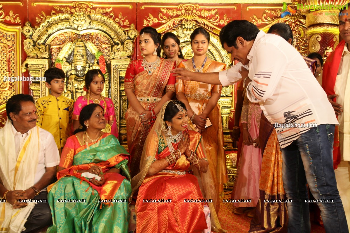 Kodi Ramakrishna's Youngest Daughter Pravalika And Mahesh Wedding