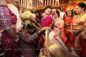 Kodi Ramakrishna's Youngest Daughter Pravallika weds Mahesh