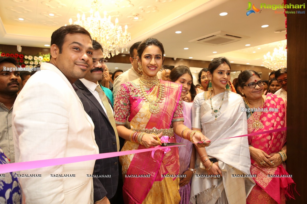 Manepally Jewellers Unveils Silverware Section at Its Dilsukhnagar Store