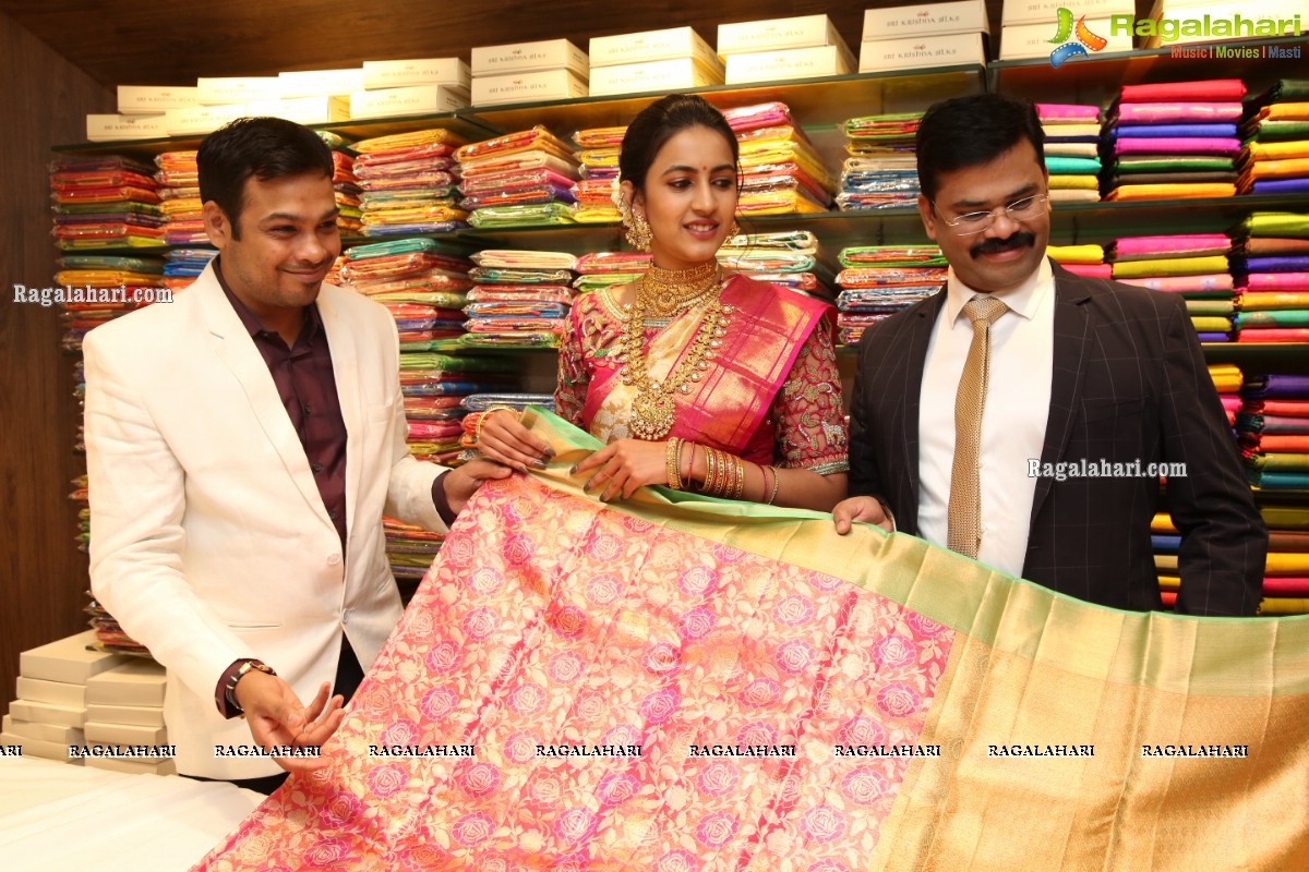 Manepally Jewellers Unveils Silverware Section at Its Dilsukhnagar Store