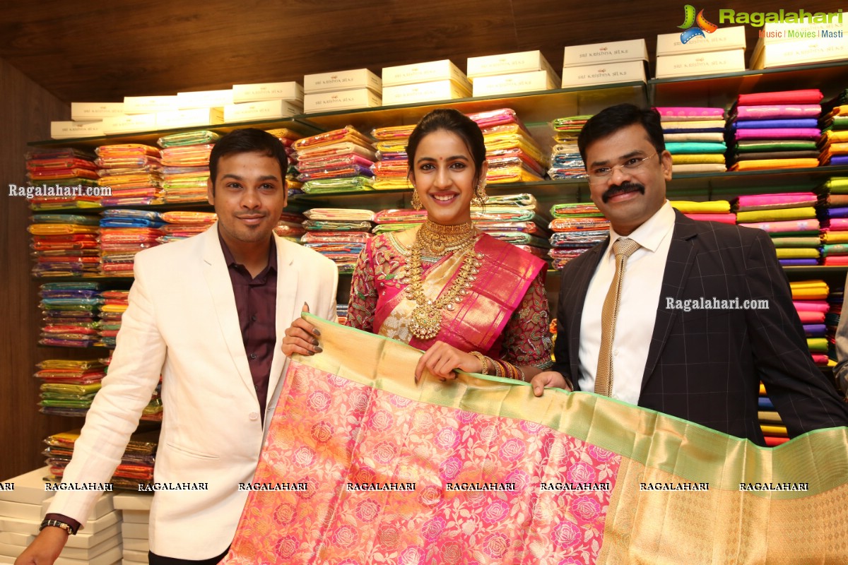 Manepally Jewellers Unveils Silverware Section at Its Dilsukhnagar Store