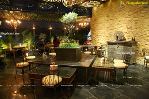 The Back Door Cafe & Bar at Jubilee Hills