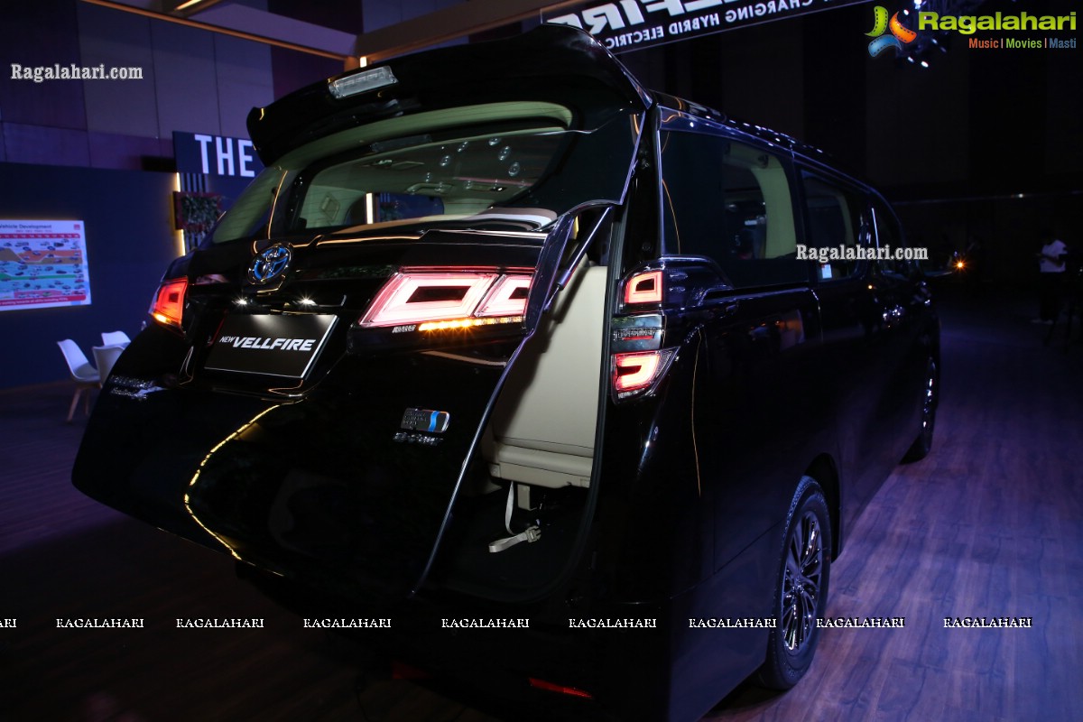 Toyota Kirloskar Motor (TKM) Launches Luxurious Self-Charging EV Vellfire