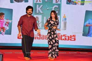 Father-Chitti-Uma-Karthik Prerelease Photos