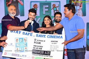 Father-Chitti-Uma-Karthik Prerelease Photos