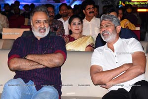 Father-Chitti-Uma-Karthik Prerelease Photos