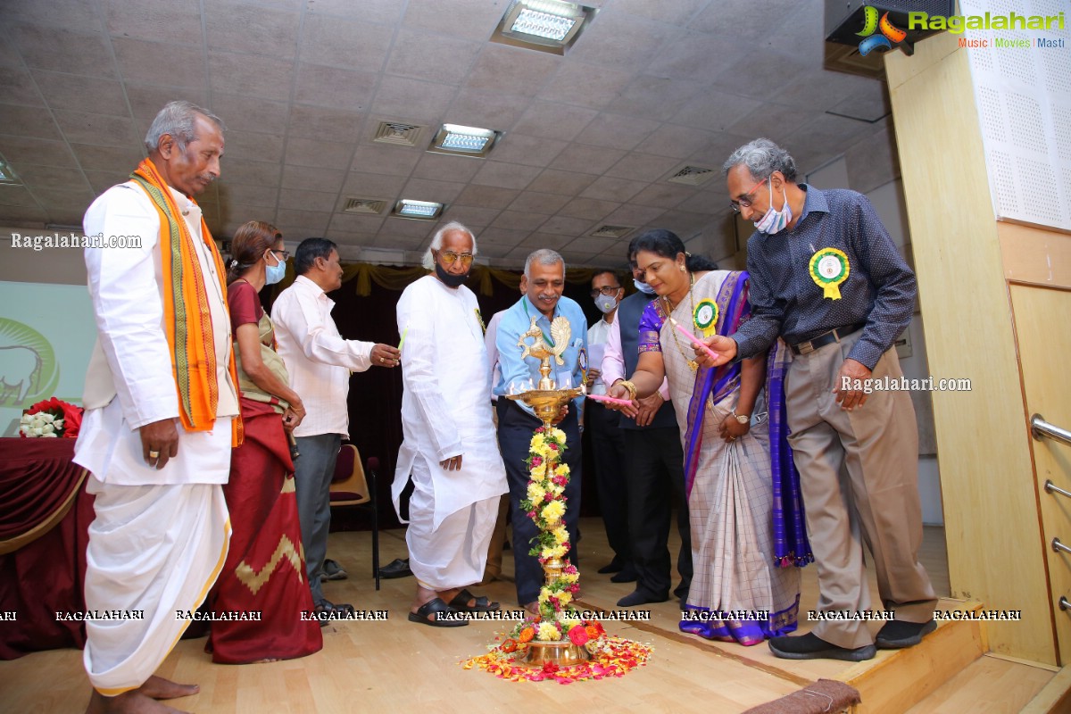 Dr Vallabhbhai Kathiria Launches Charaka Panchagavya Ayurveda medicines!