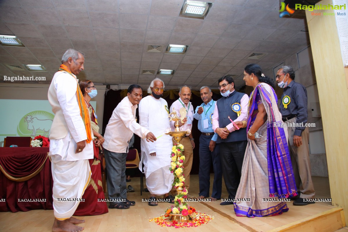 Dr Vallabhbhai Kathiria Launches Charaka Panchagavya Ayurveda medicines!