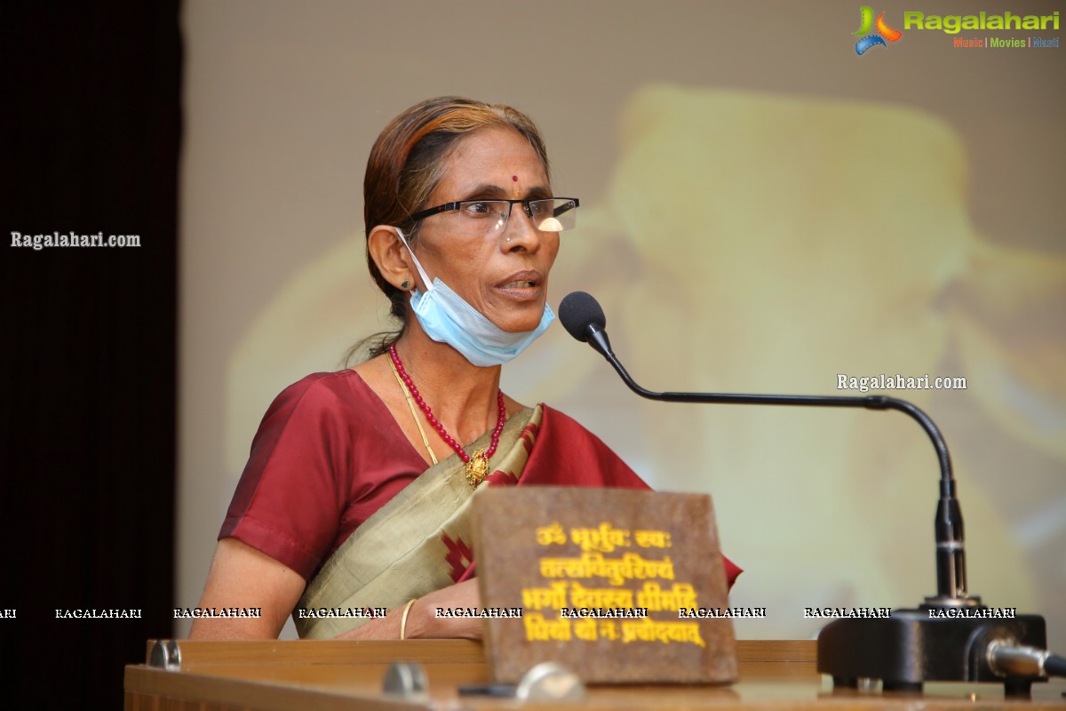 Dr Vallabhbhai Kathiria Launches Charaka Panchagavya Ayurveda medicines!