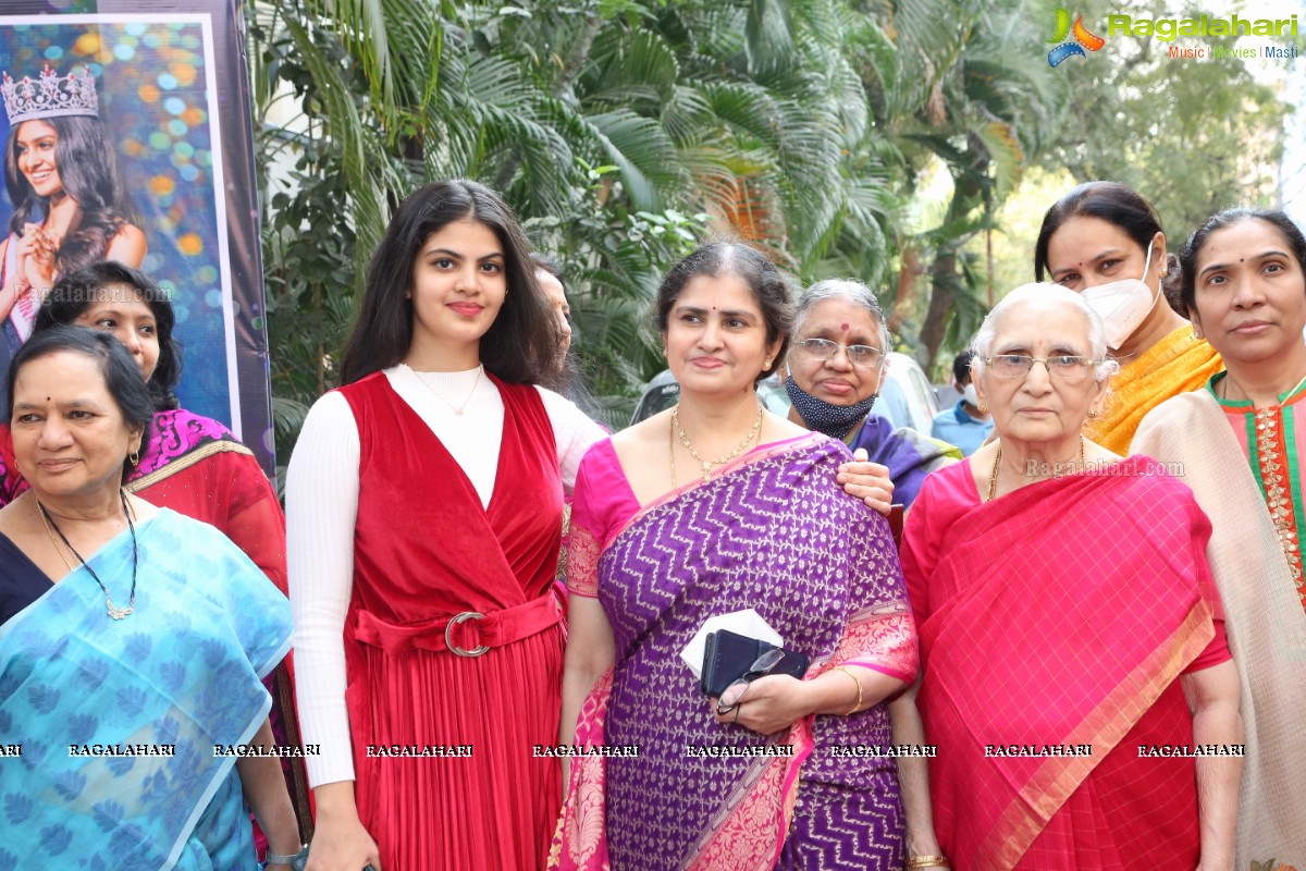 Femina Miss India World 2020 Manasa Varanasi Receives a Grand Welcome at Home