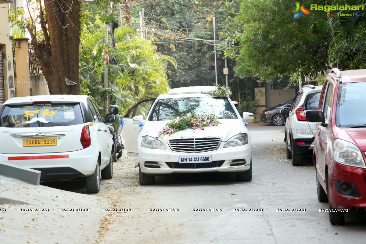 Femina Miss India World 2020 Manasa Varanasi Receives a Grand Welcome at Home