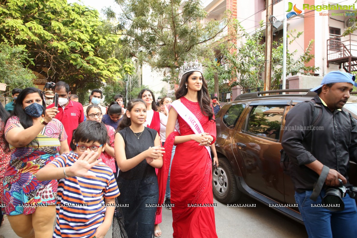 Femina Miss India World 2020 Manasa Varanasi Receives a Grand Welcome at Home