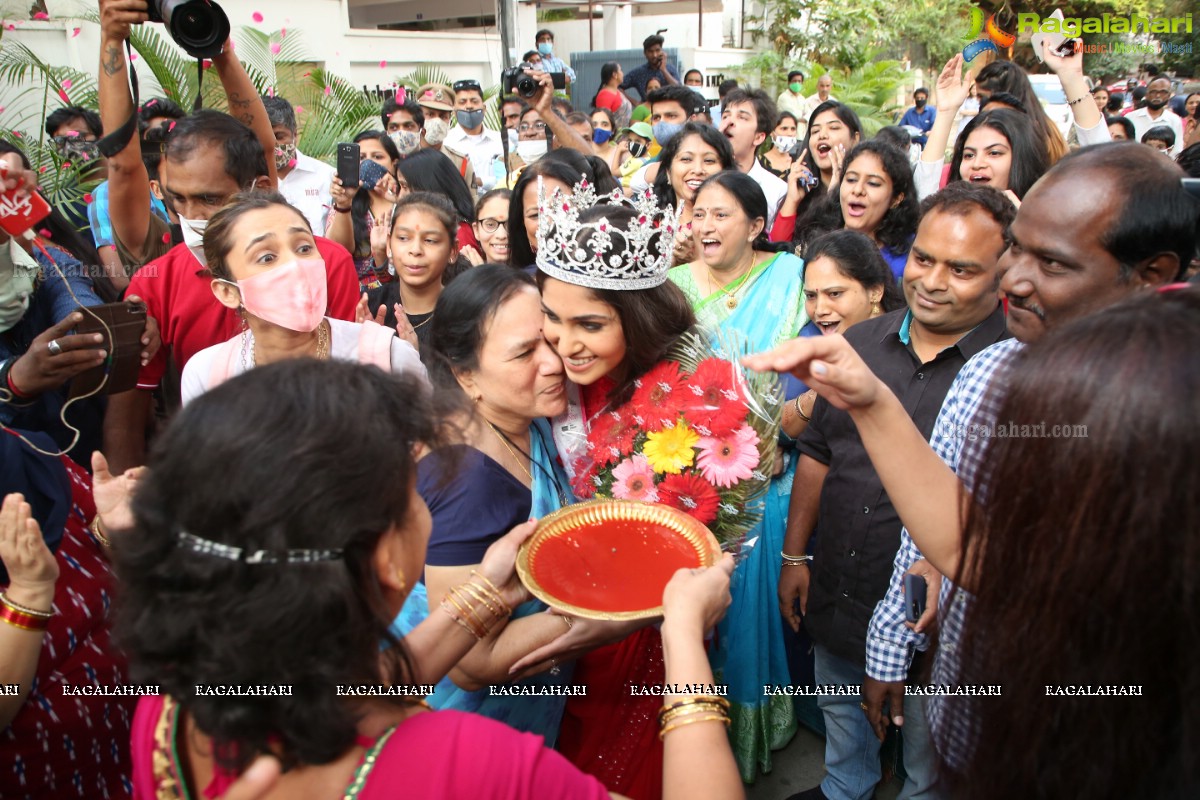 Femina Miss India World 2020 Manasa Varanasi Receives a Grand Welcome at Home