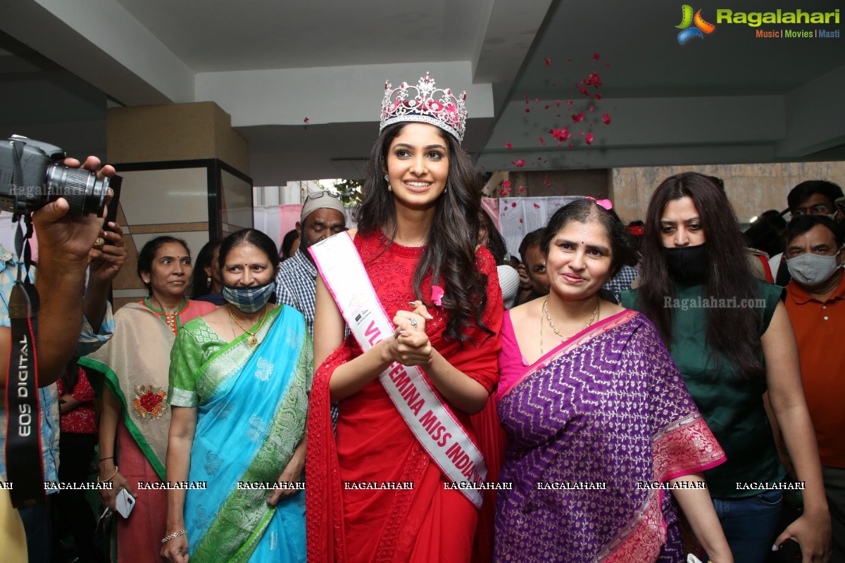 Femina Miss India World 2020 Manasa Varanasi Receives a Grand Welcome at Home