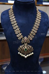 Ganesh Jewellers Showcases Its New Collection