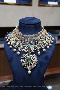 Ganesh Jewellers Showcases Its New Collection