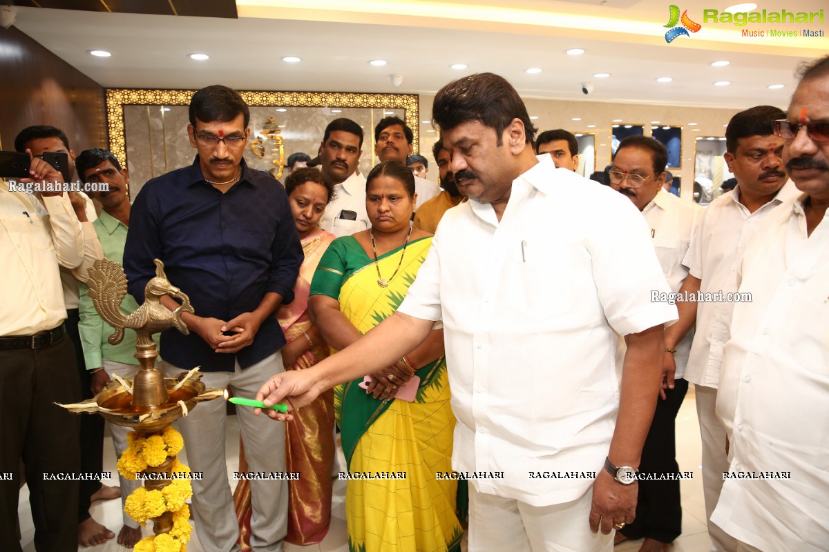 Ganesh Jewellers Launches Its New Store in Hyderabad at Padma Rao Nagar