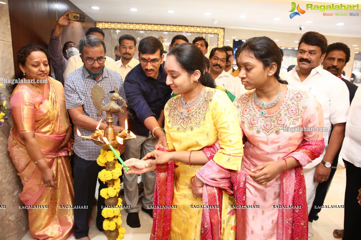 Ganesh Jewellers Launches Its New Store in Hyderabad at Padma Rao Nagar