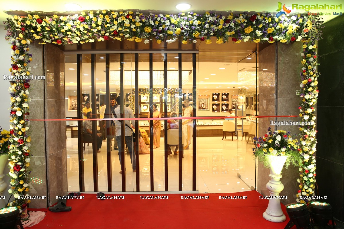 Ganesh Jewellers Launches Its New Store in Hyderabad at Padma Rao Nagar