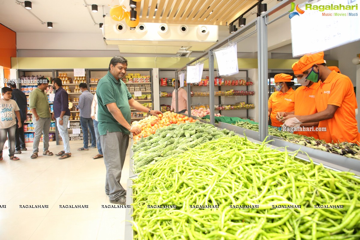 Podarillu Fruits & Vegetables 2nd Outlet Launch by Divya Pandey