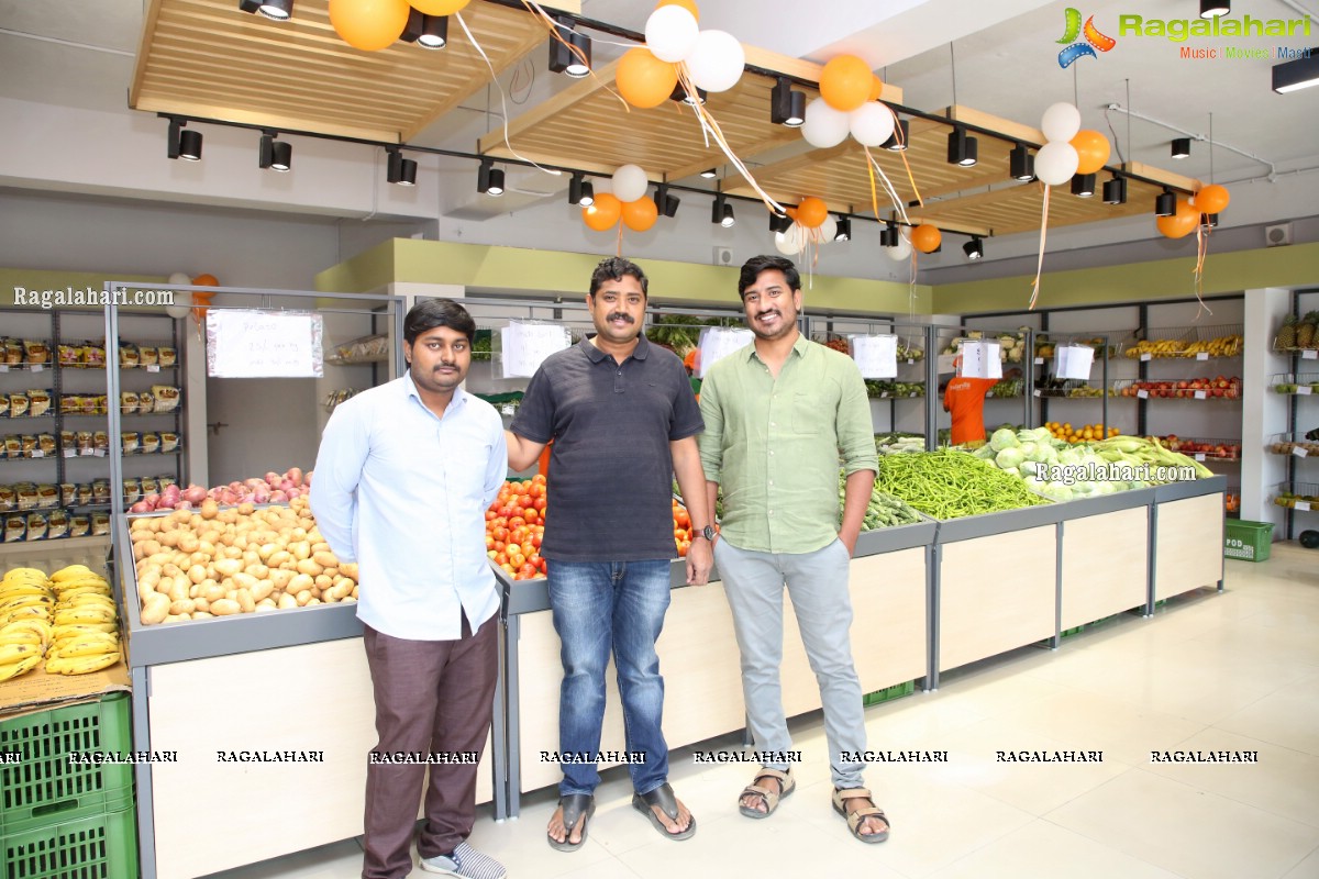 Podarillu Fruits & Vegetables 2nd Outlet Launch by Divya Pandey