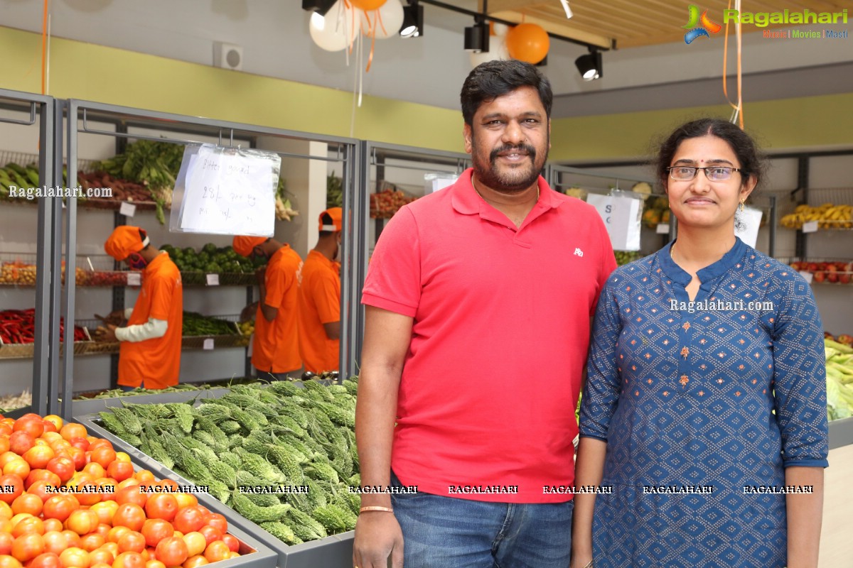 Podarillu Fruits & Vegetables 2nd Outlet Launch by Divya Pandey