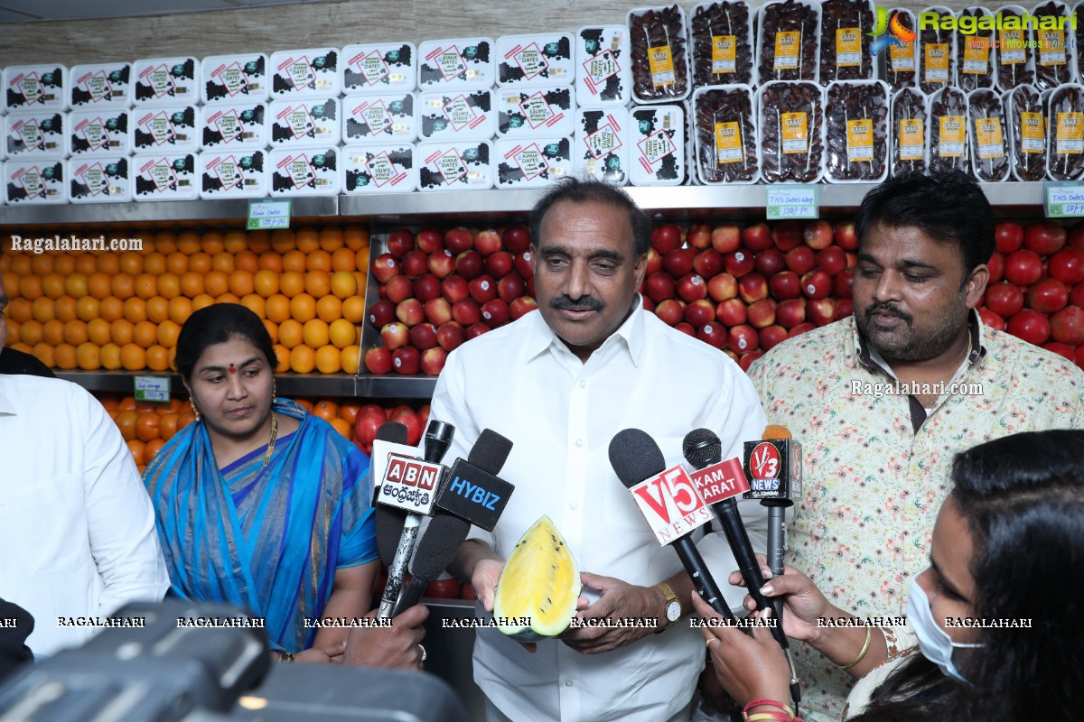 Pure-O-Natural Fruits and Vegetables 29th Outlet Launch