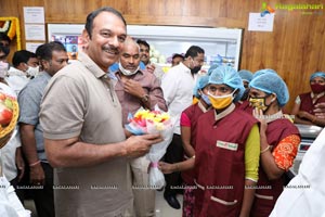 Pure-O-Natural Fruits and Vegetables 30th Outlet Launch