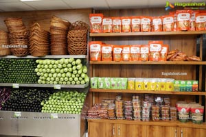 Pure-O-Natural Fruits and Vegetables 30th Outlet Launch