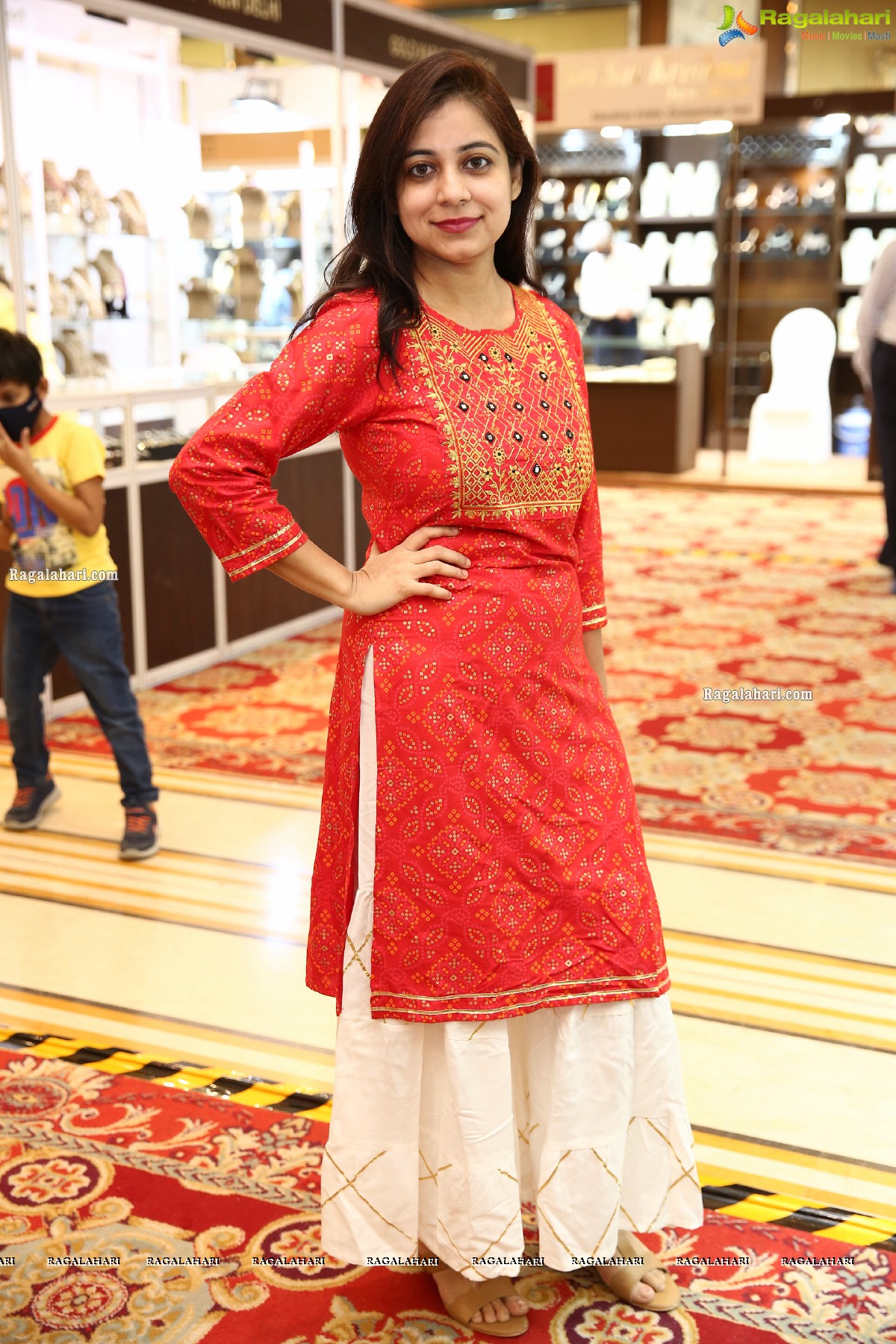 Zak Jewels Expo Inaugurated by Actress Shobhita Rana in Hyderabad