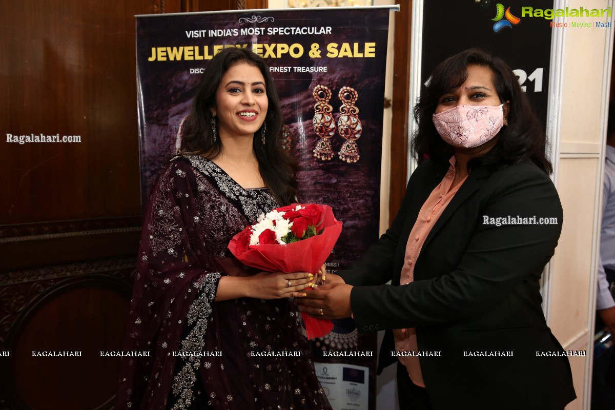 Zak Jewels Expo Inaugurated by Actress Shobhita Rana in Hyderabad