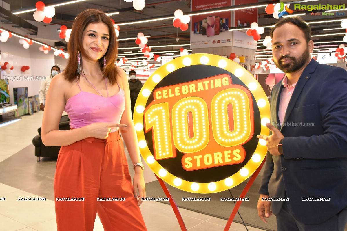 Shraddha Das at Bajaj Electronics 100th Store Launch at Inorbit Mall