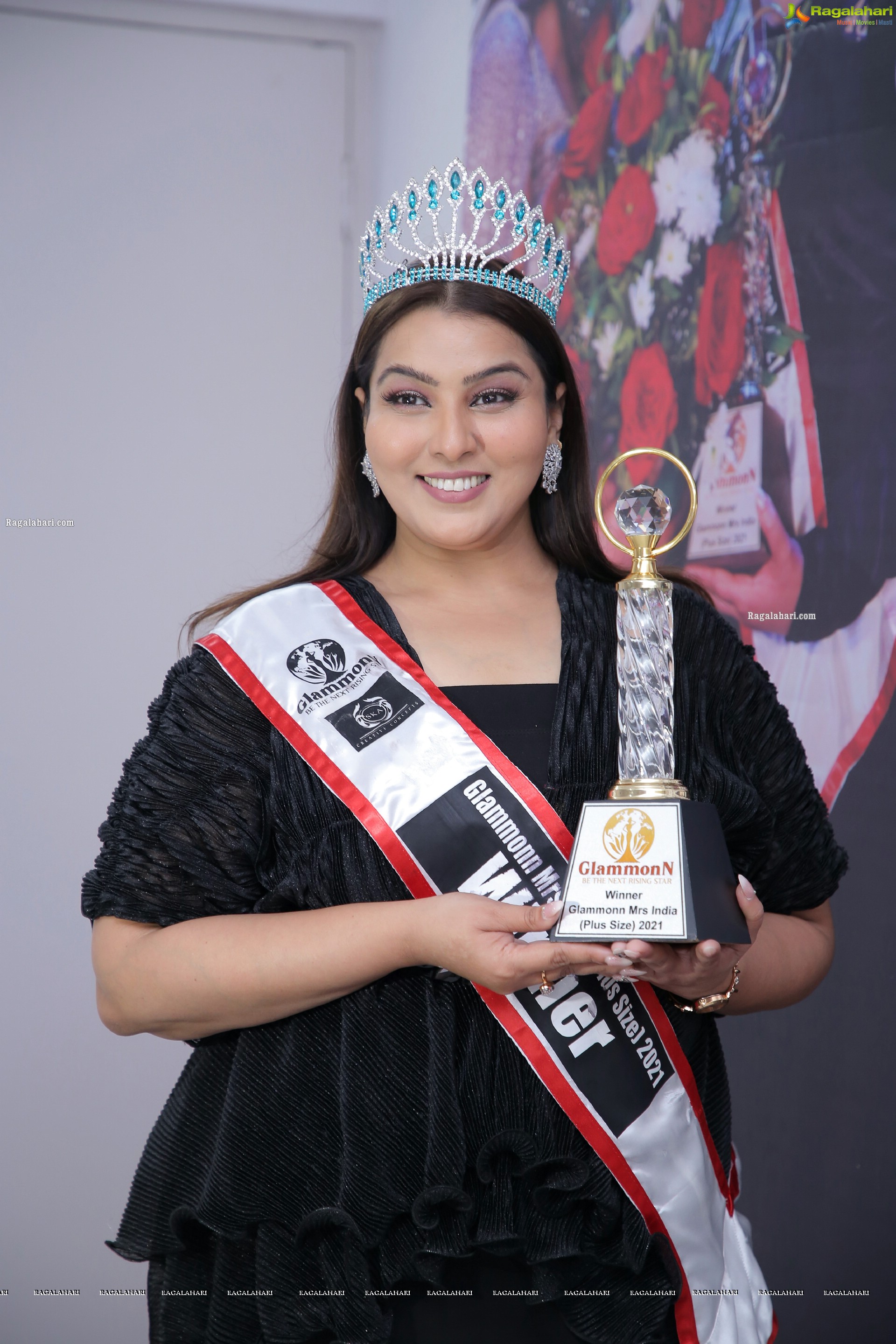 Congratulating Samaira I Wallani On Winning GlammOnn Mrs.India 2021 Plus Size Title