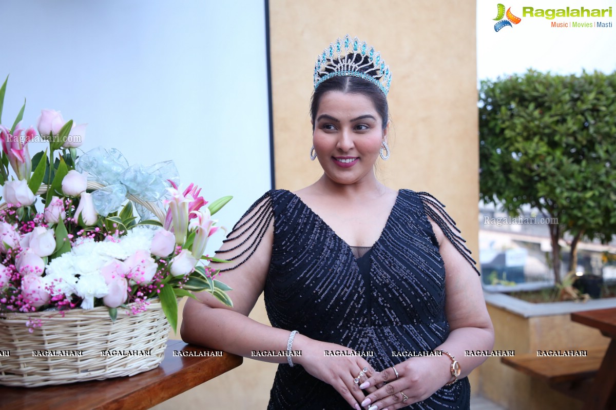 Samaira I Wallani Arranges Success Party On Winning GlammOnn Mrs.India 2021 Plus Size Title at Sundowner, Hyderabad