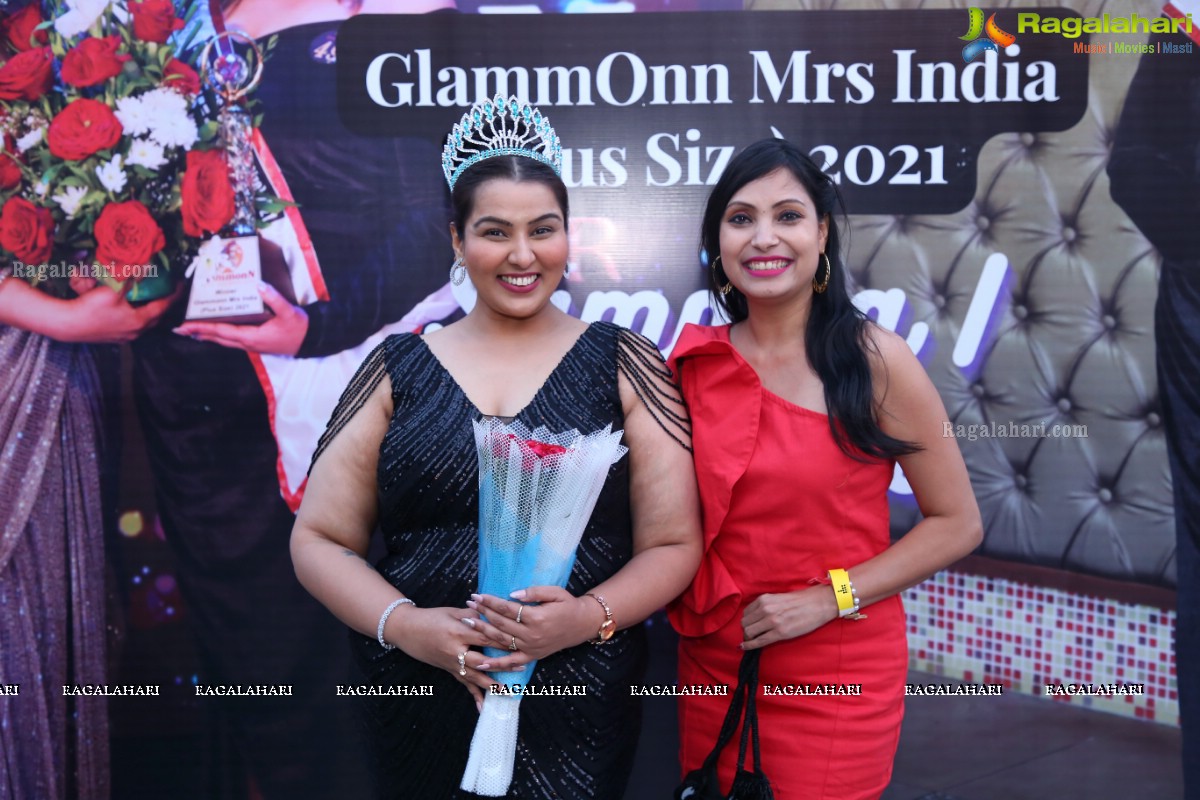 Samaira I Wallani Arranges Success Party On Winning GlammOnn Mrs.India 2021 Plus Size Title at Sundowner, Hyderabad