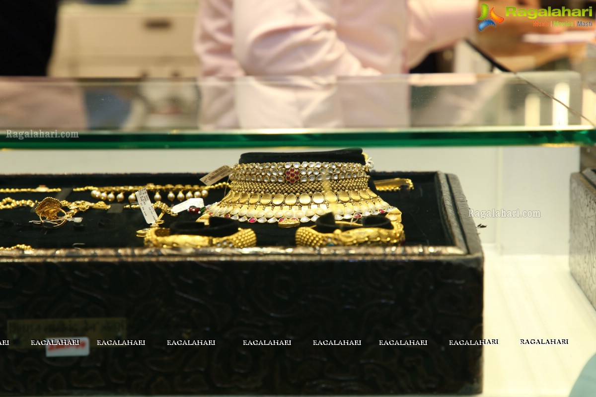 Shivraj Laxmichand Jain Jewellers Necklace & Bangle Mela Launch