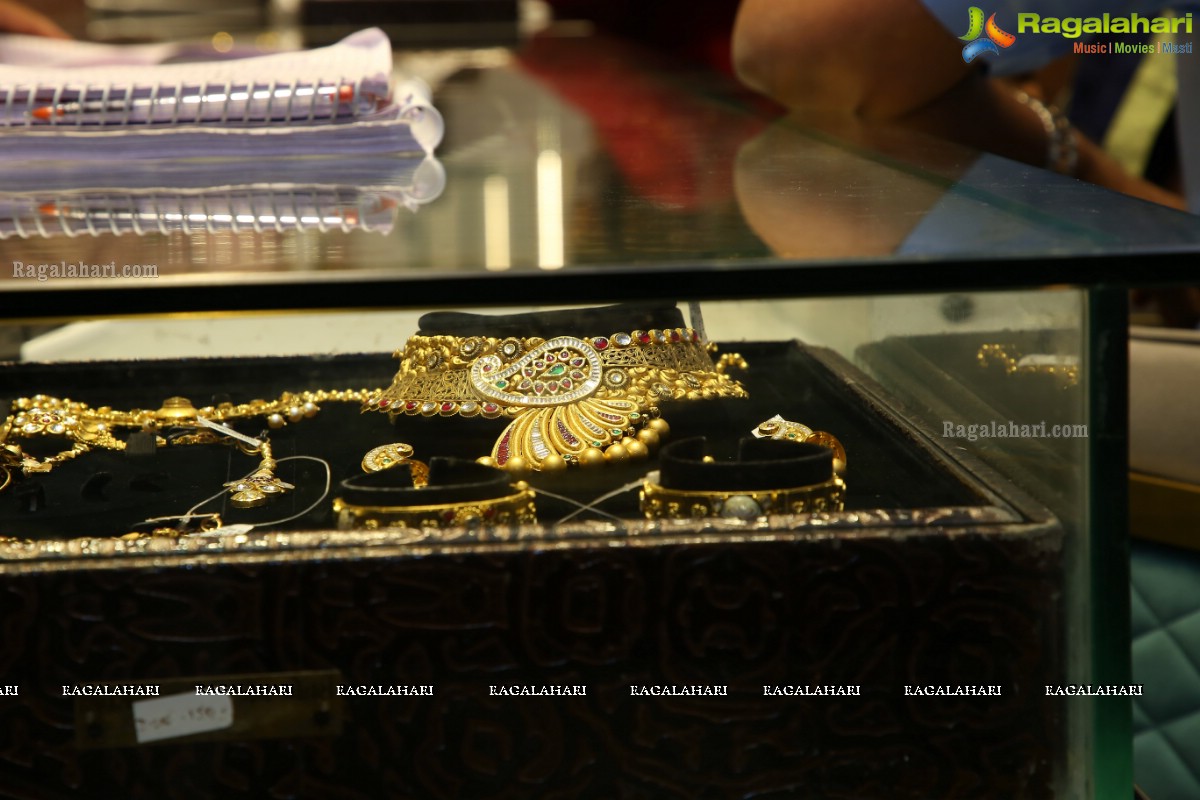 Shivraj Laxmichand Jain Jewellers Necklace & Bangle Mela Launch