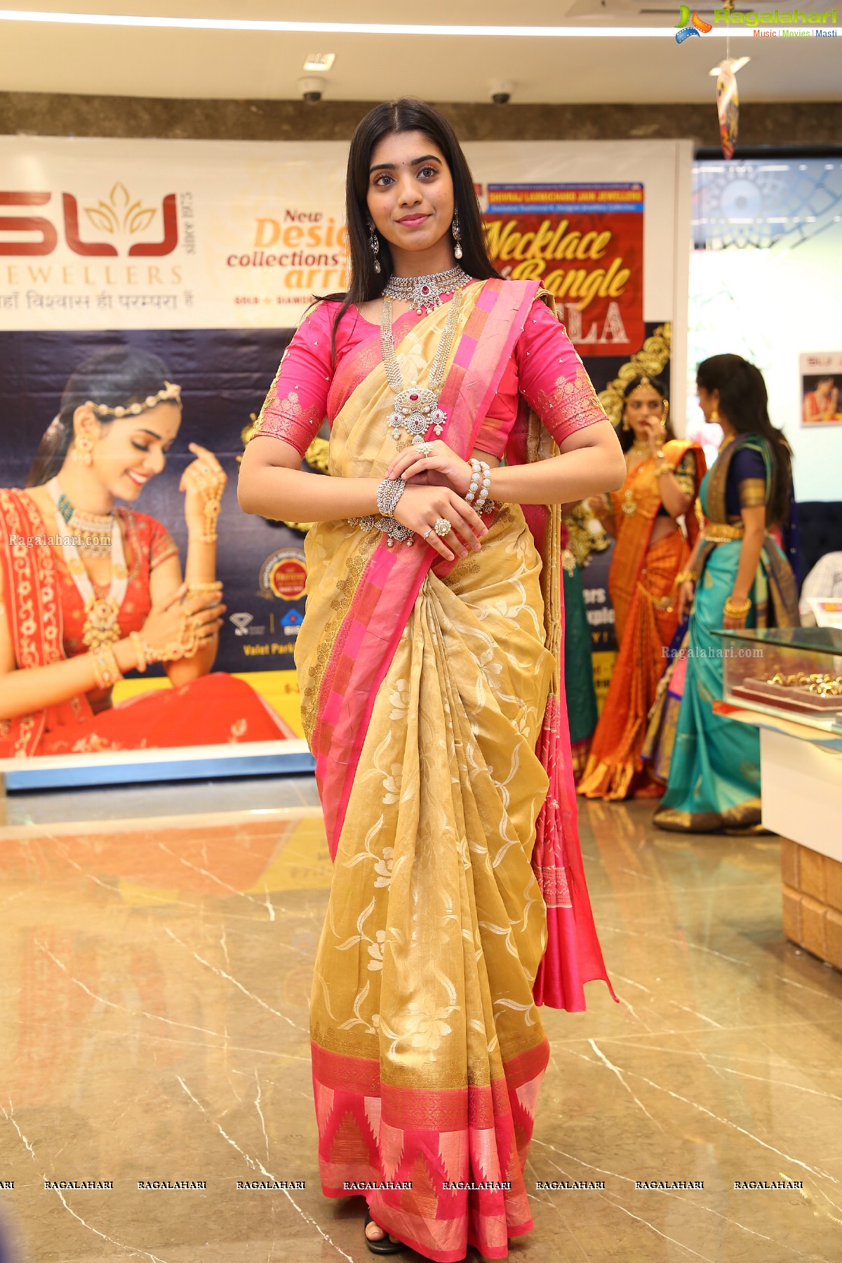 Shivraj Laxmichand Jain Jewellers Necklace & Bangle Mela Launch