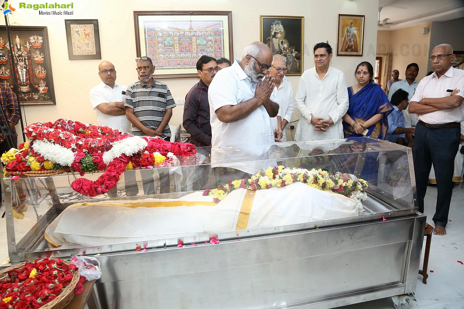 Tollywood Celebs Pay Their Last Respects to K Viswanath