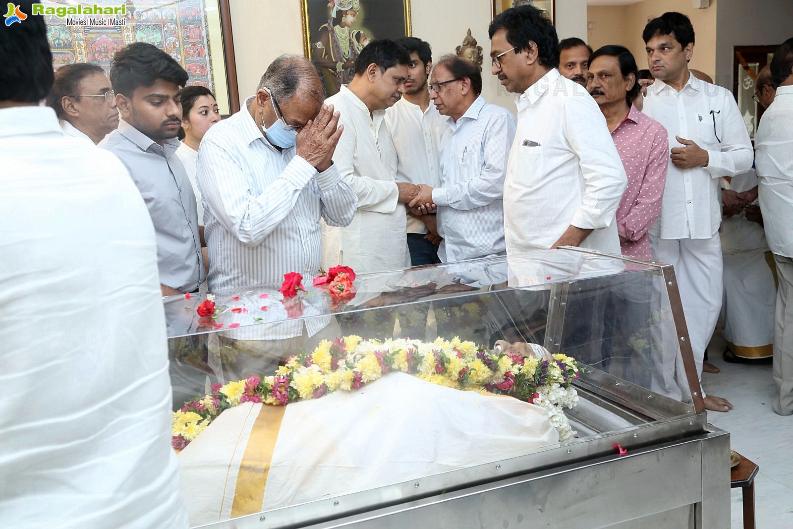 Tollywood Celebs Pay Their Last Respects to K Viswanath