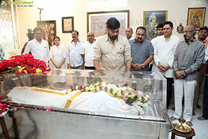 Tollywood Celebs Pay Their Last Respects to K Viswanath