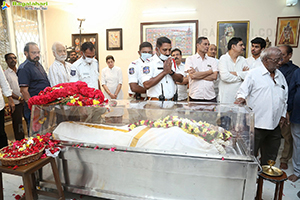 Tollywood Celebs Pay Their Last Respects to K Viswanath