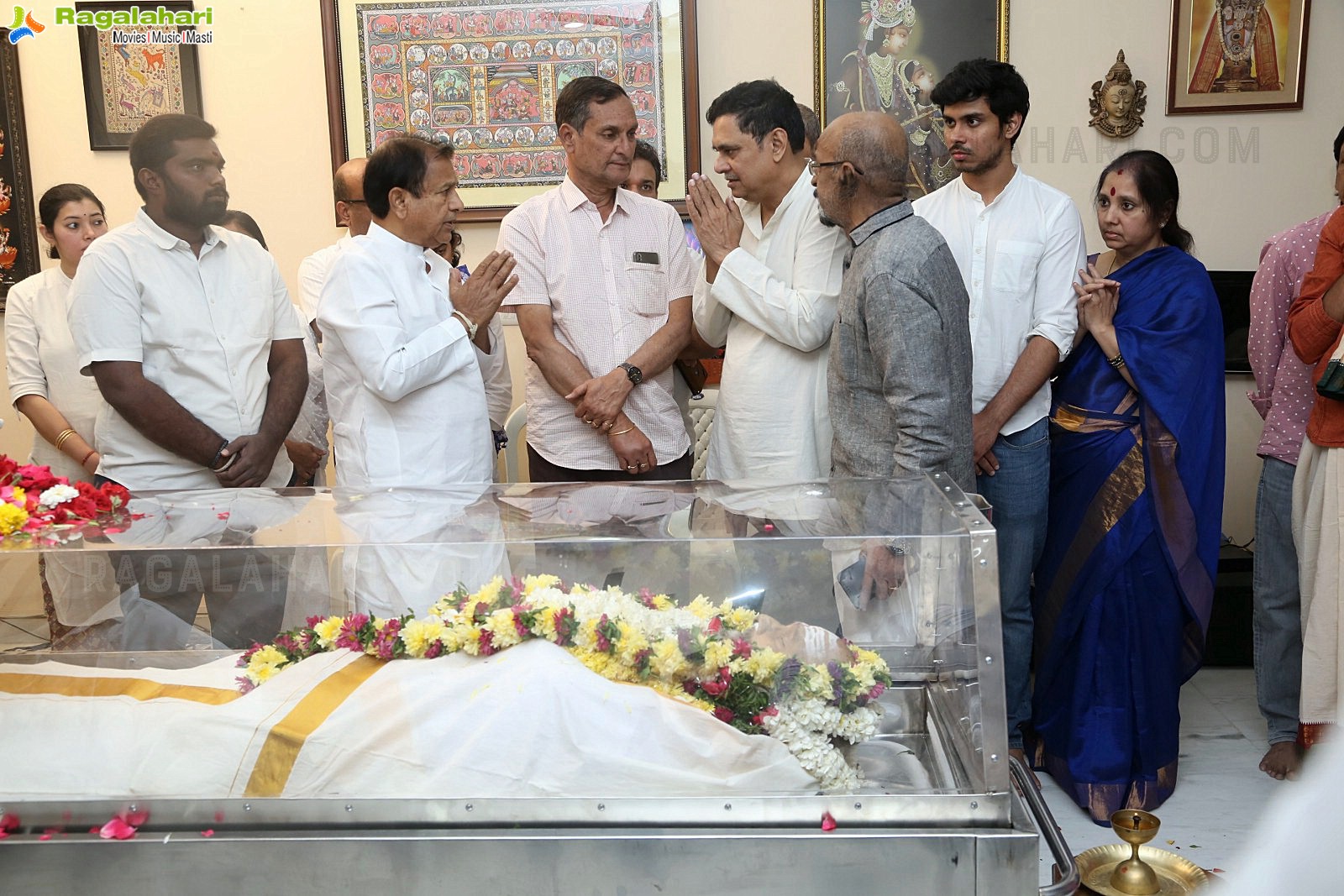 Tollywood Celebs Pay Their Last Respects to K Viswanath