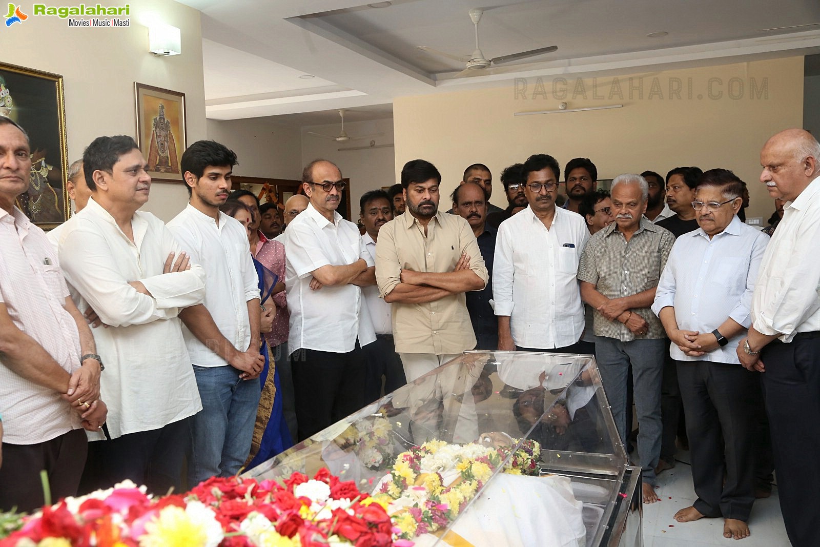 Tollywood Celebs Pay Their Last Respects to K Viswanath