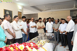 Tollywood Celebs Pay Their Last Respects to K Viswanath