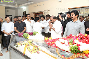 Tollywood Celebs Pay Their Last Respects to K Viswanath