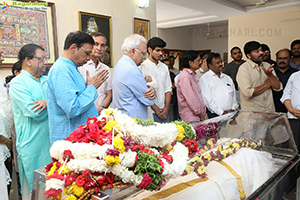 Tollywood Celebs Pay Their Last Respects to K Viswanath