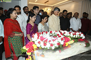 Celebs Pay Homage to Taraka Ratna